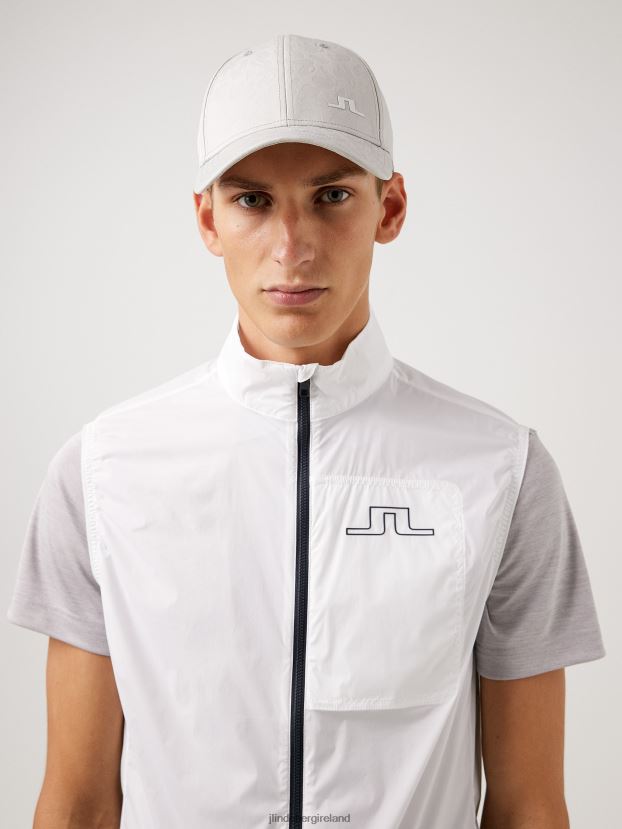 J.Lindeberg Men Ash Light Packable Golf Vest White Clothing BXV8X42494